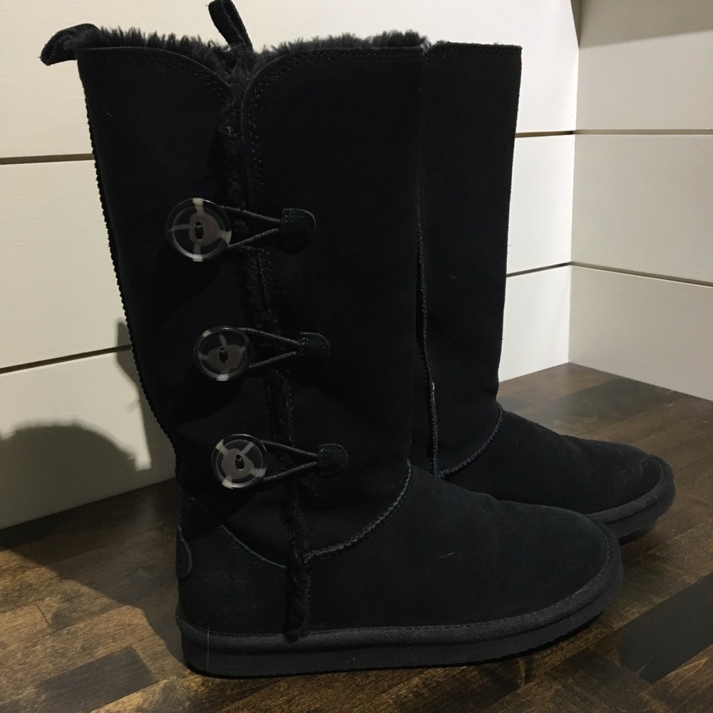 Black boots
